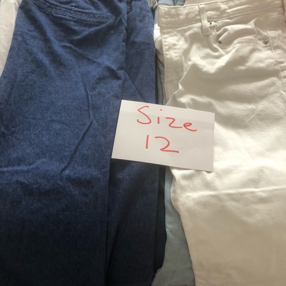 Lightly worn jeans sizes from 8-16 - Picture 3 of 4